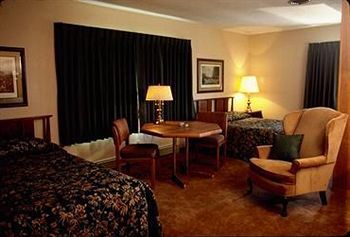 Mcgovern'S Motel And Suites Sun Prairie Zewnętrze zdjęcie