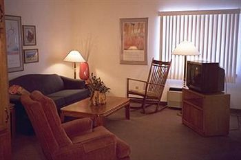 Mcgovern'S Motel And Suites Sun Prairie Zewnętrze zdjęcie