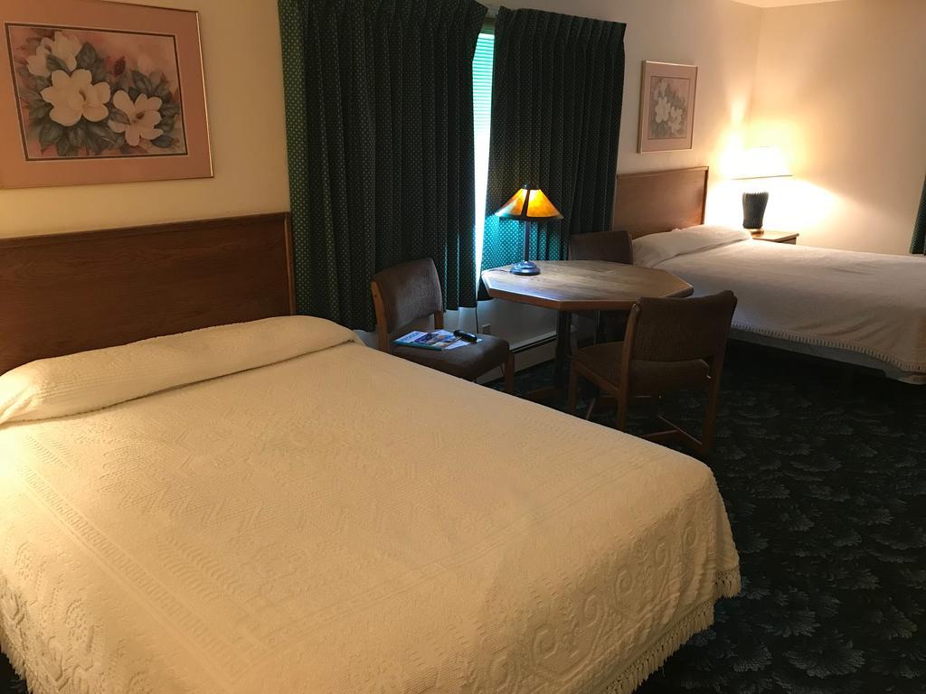 Mcgovern'S Motel And Suites Sun Prairie Zewnętrze zdjęcie